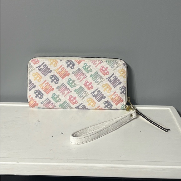 Juicy Couture White Multicolor Logo Wristlet - Picture 2 of 5